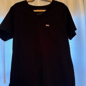 Figs. Catarina One-Pocket Scrub Top. Womens size xl. Black. EUC.